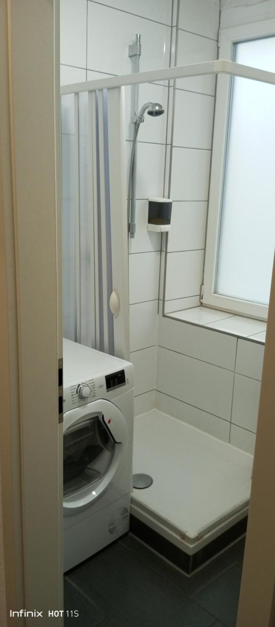 Gemuetliches Lisa Zimmer Mit Gemeinschaftskueche Heilbronn Zentrum Экстерьер фото